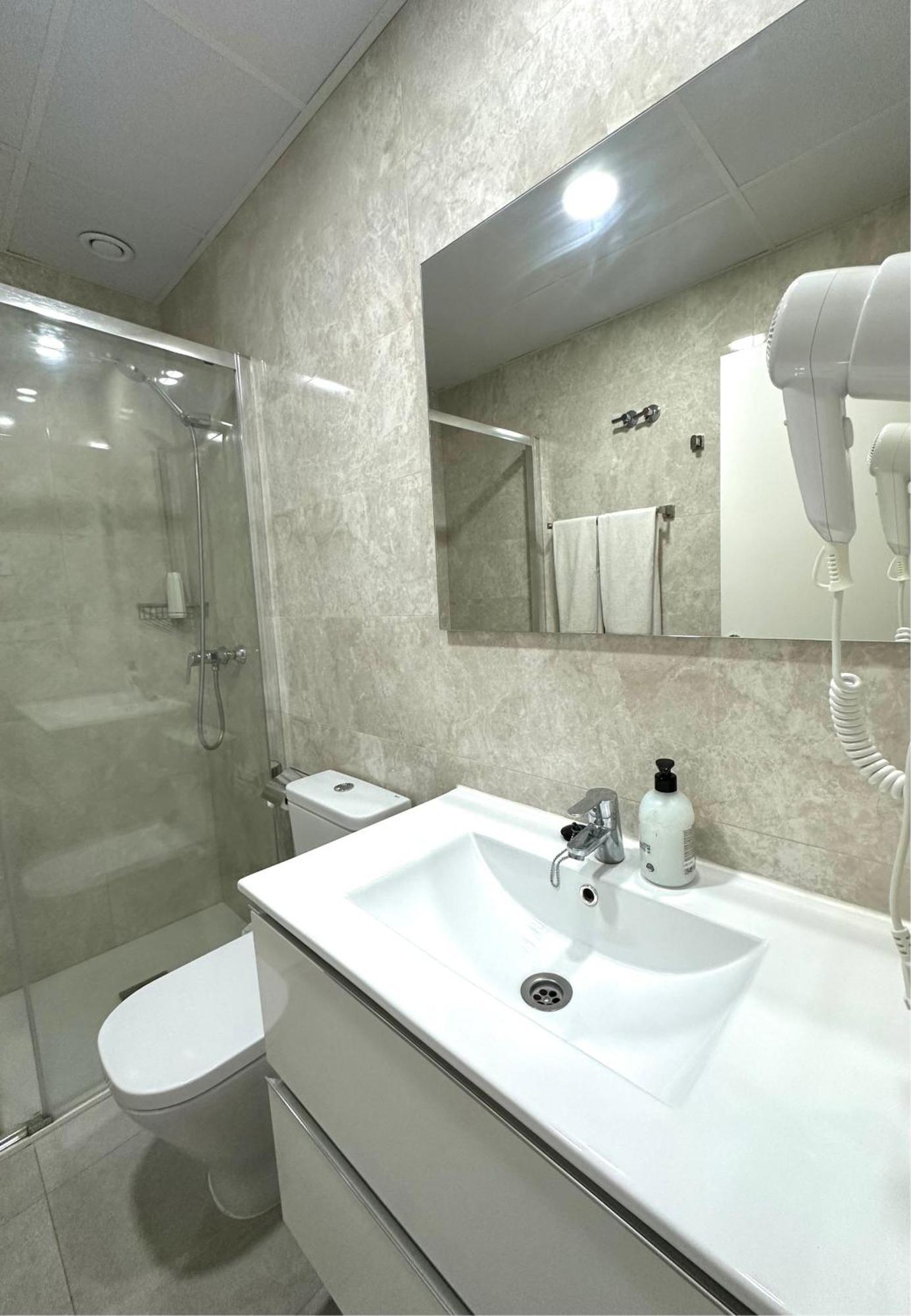 Almuñécar Apartamentos Turisticos Victoria מראה חיצוני תמונה