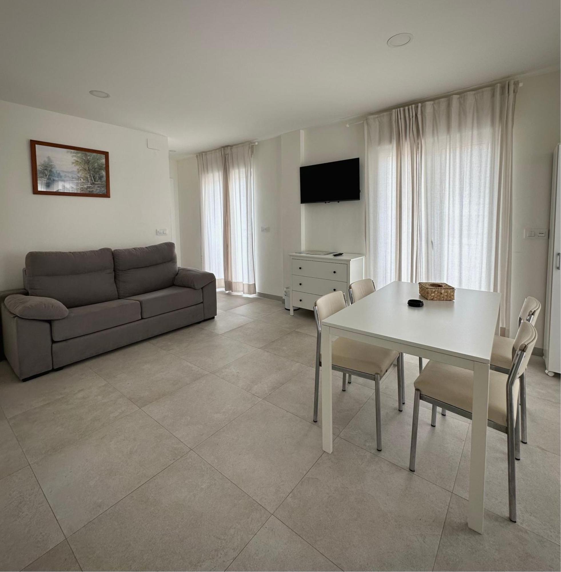 Almuñécar Apartamentos Turisticos Victoria מראה חיצוני תמונה