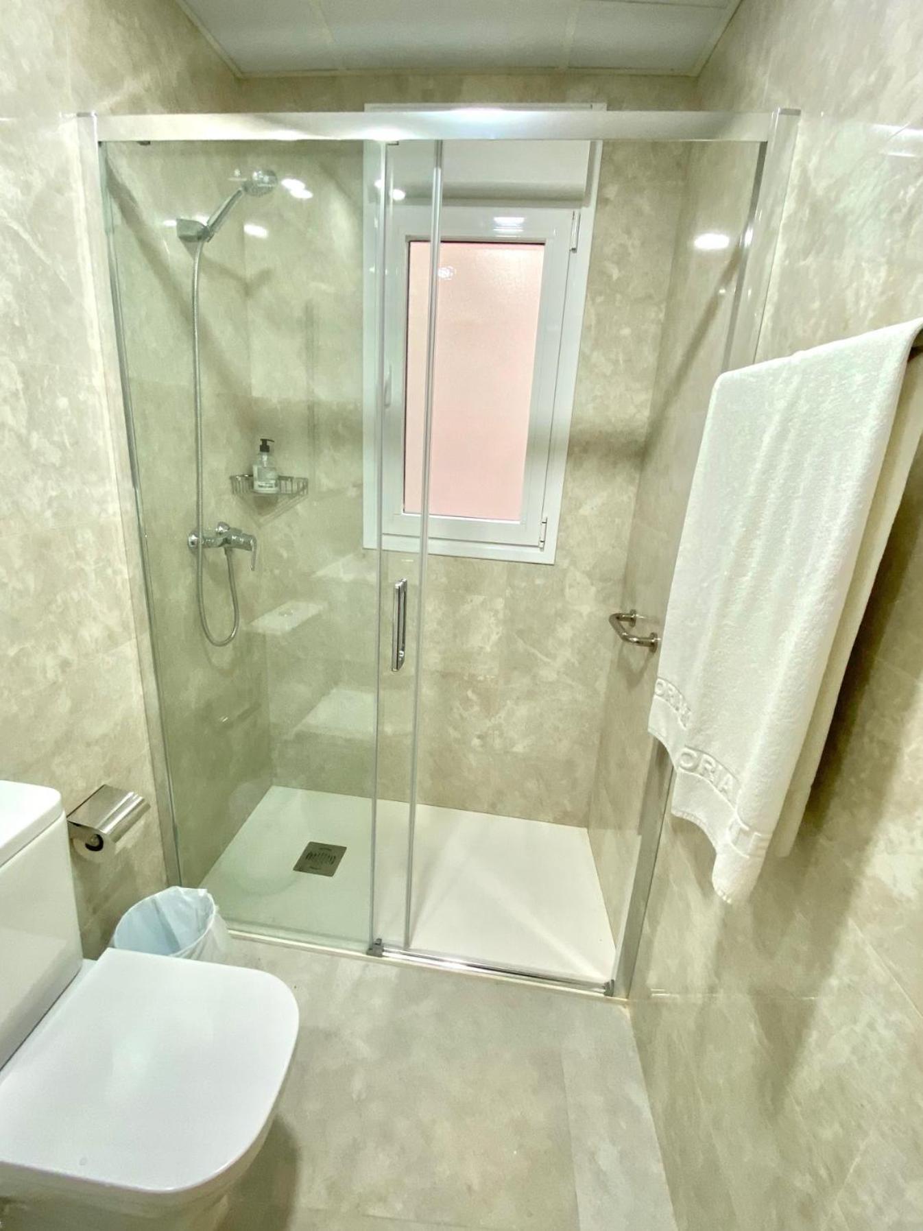 Almuñécar Apartamentos Turisticos Victoria מראה חיצוני תמונה
