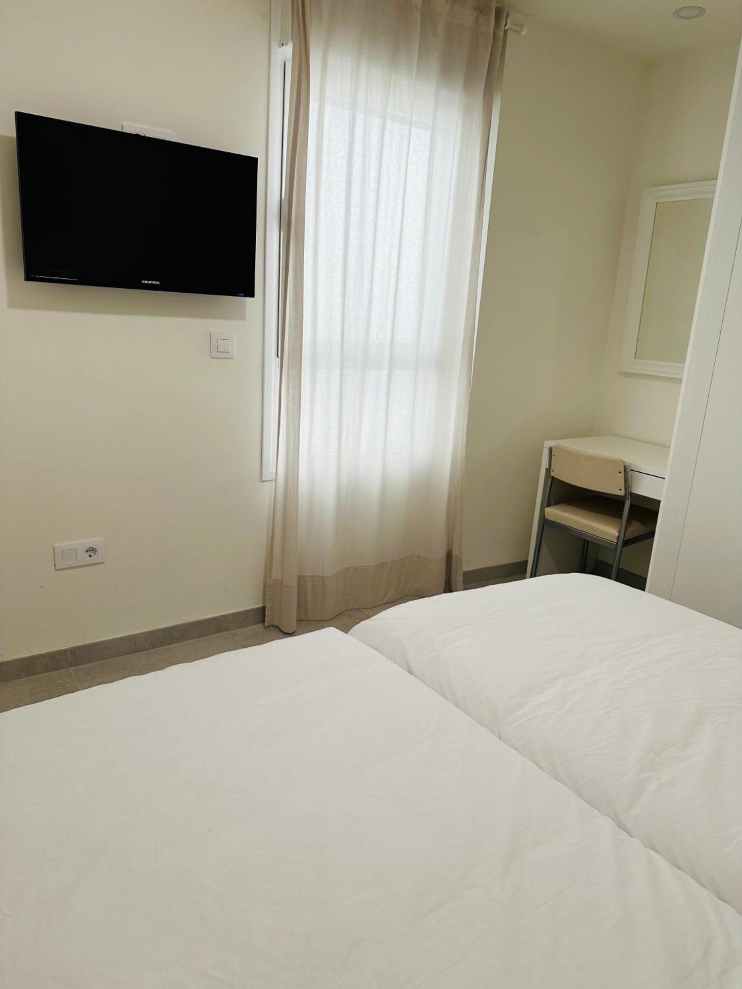 Almuñécar Apartamentos Turisticos Victoria מראה חיצוני תמונה